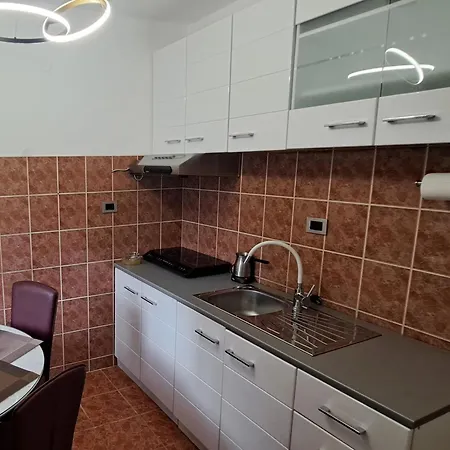Nadja Apartament *